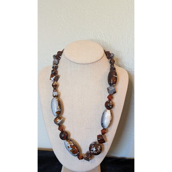 Unique Multi-Shape Gray Brown Mottled Beaded Toggle Clasp Statement Necklace - Picture 9 of 9
